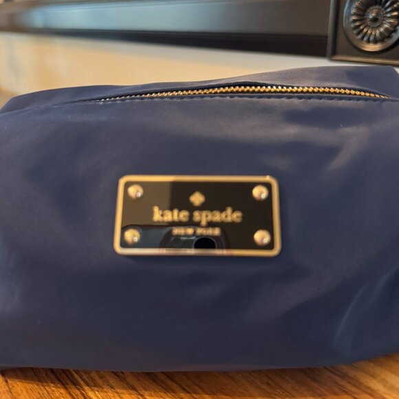 Kate Spade New York Navy Nylon Cosmetic Pouch - Travel Makeup Bag - Picture 2 of 12